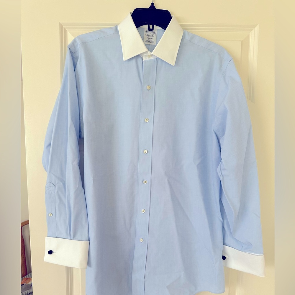 Brooks Brothers Men’s Light Blue Dress Shirt with White Collar